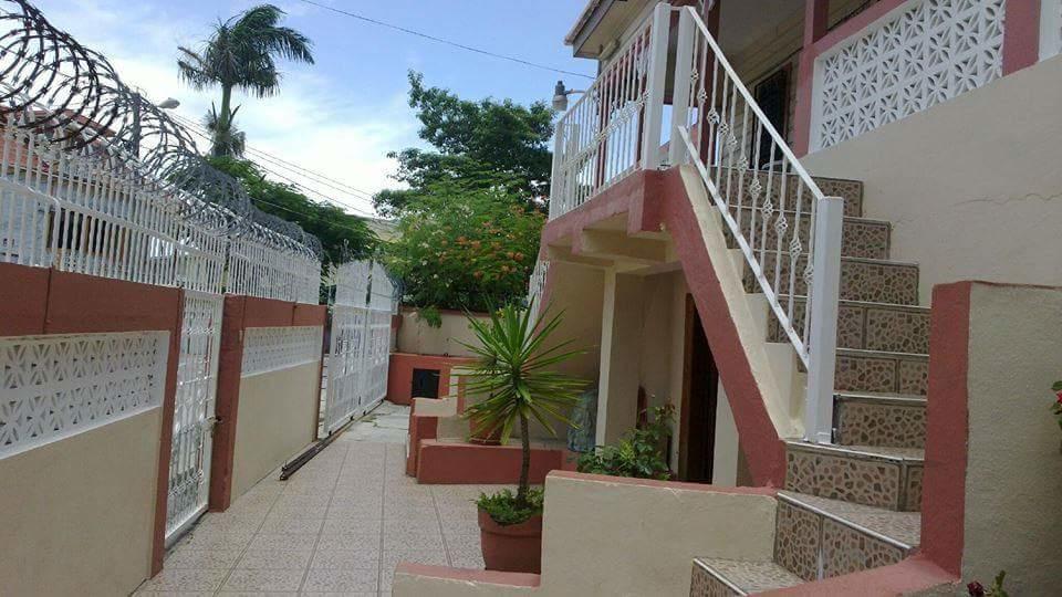 Sea Breeze Guest House เบลีซซิตี้ ภายนอก รูปภาพ