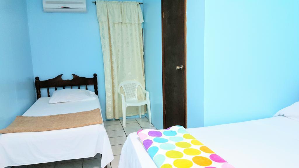 Sea Breeze Guest House เบลีซซิตี้ ภายนอก รูปภาพ